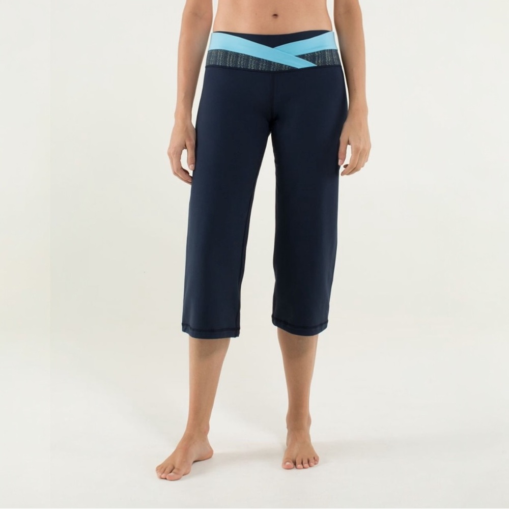 Lululemon Dharana Crop 21” Luon Yoga Leggings Navy Size 10